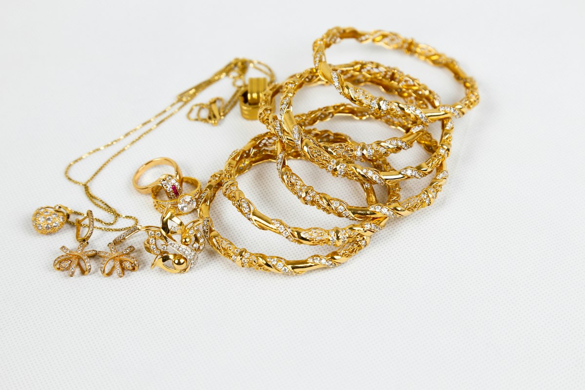 Gold- und Silberschmuck